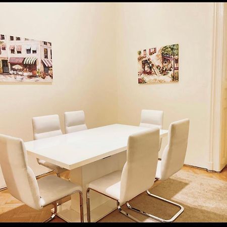 דירות בודפשט Isabelle Residency - Balcony & A.C מראה חיצוני תמונה